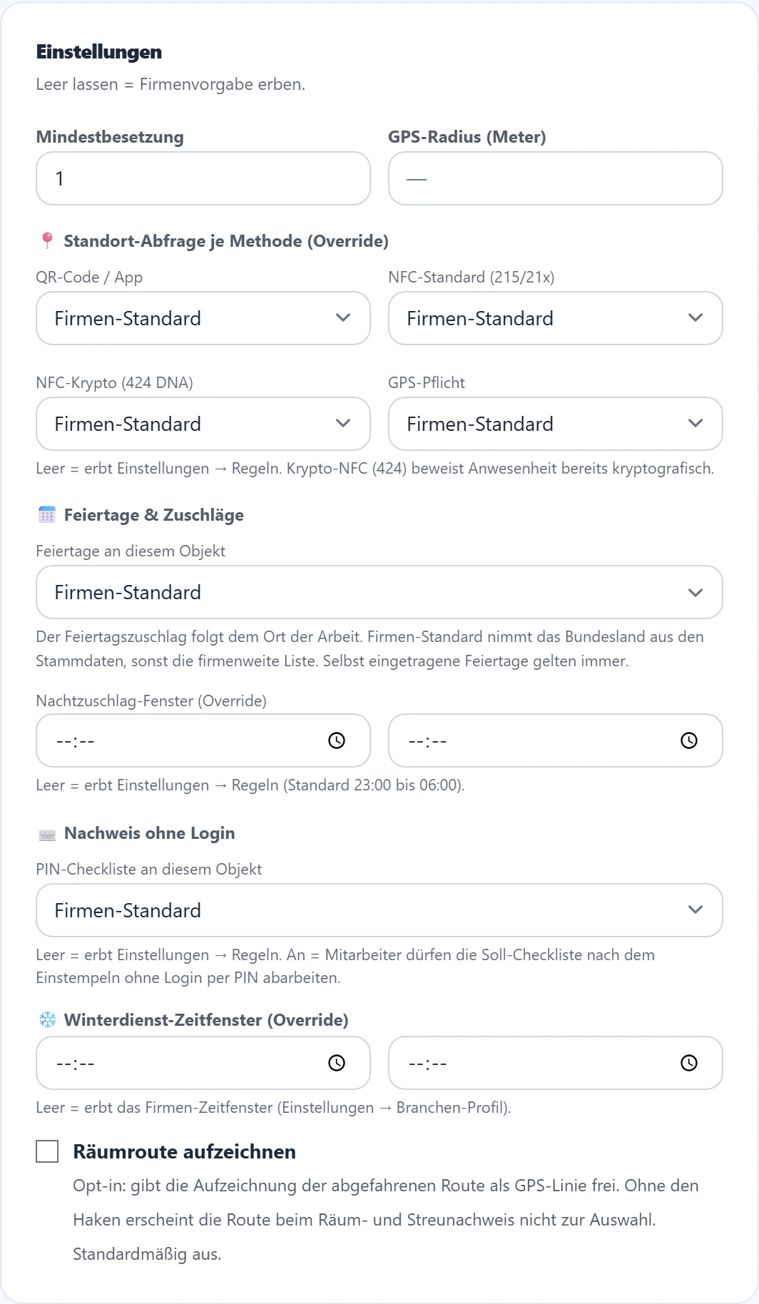 Der Kasten „Einstellungen" auf der Objekt-Detailseite. Jedes Feld auf „Firmen-Standard" bedeutet: Es gilt die Vorgabe aus Einstellungen, Arbeitsregeln.