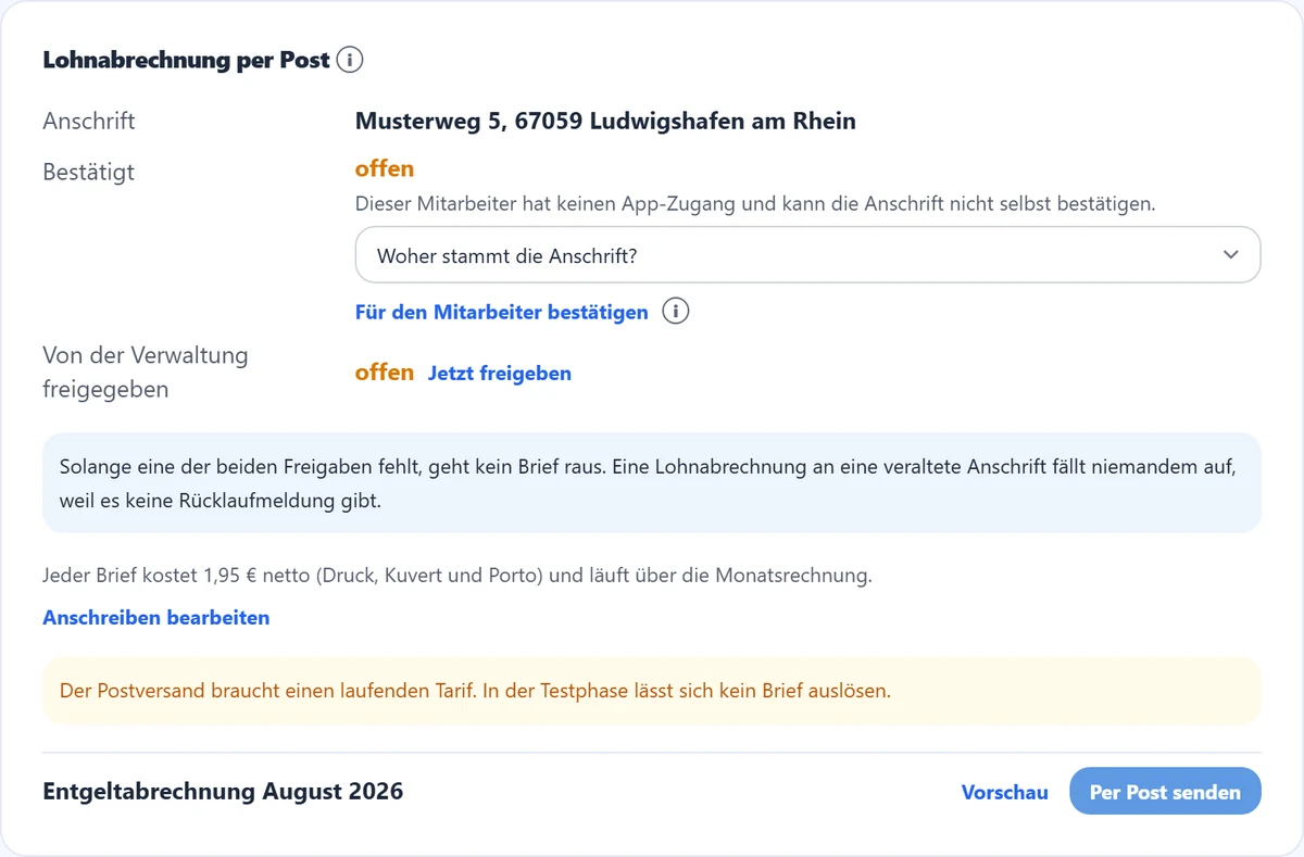 Die Karte „Lohnabrechnung per Post" im Reiter „Dokumente" der Personalakte: Anschrift noch offen, stellvertretend bestätigen mit Angabe der Quelle.